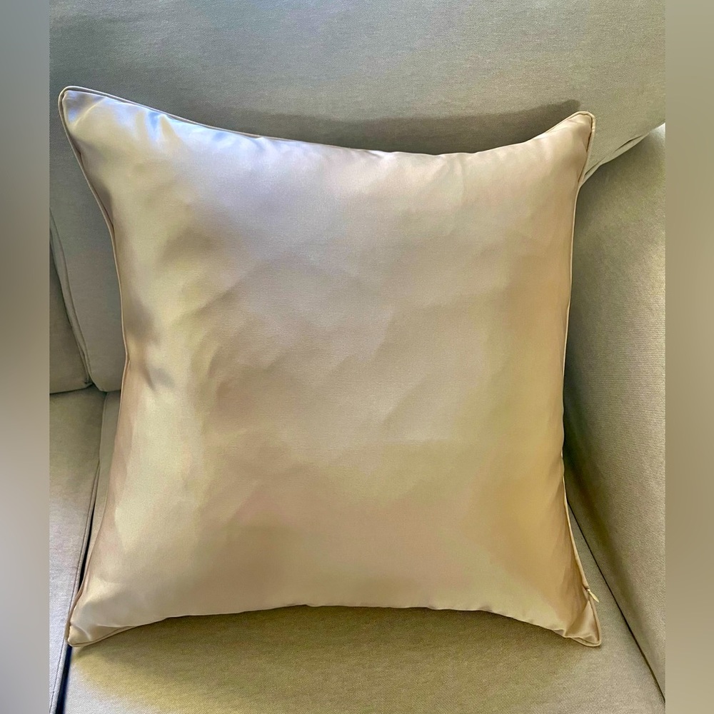 Two Luxury Gold and silver waves glam pillow cover. - Picture 4 of 10